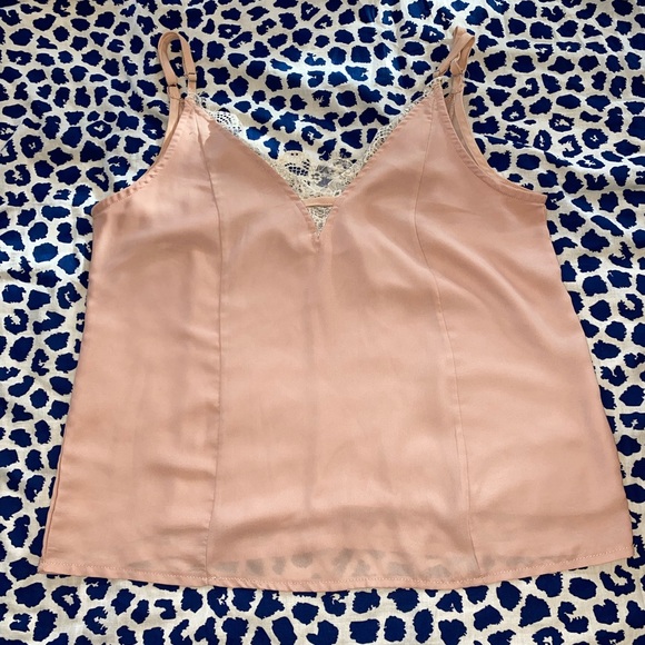 Lace detailed v-neck camisole - Picture 5 of 5